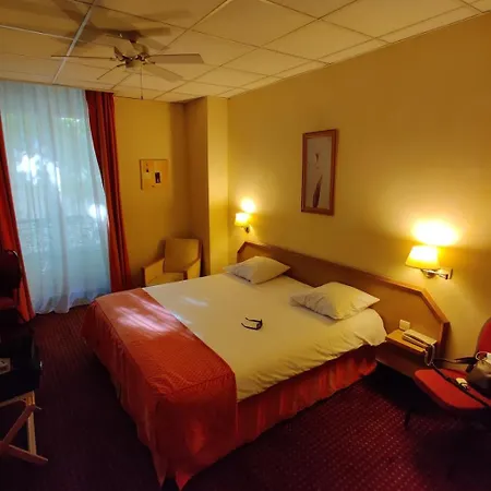 Hotel Foch-3